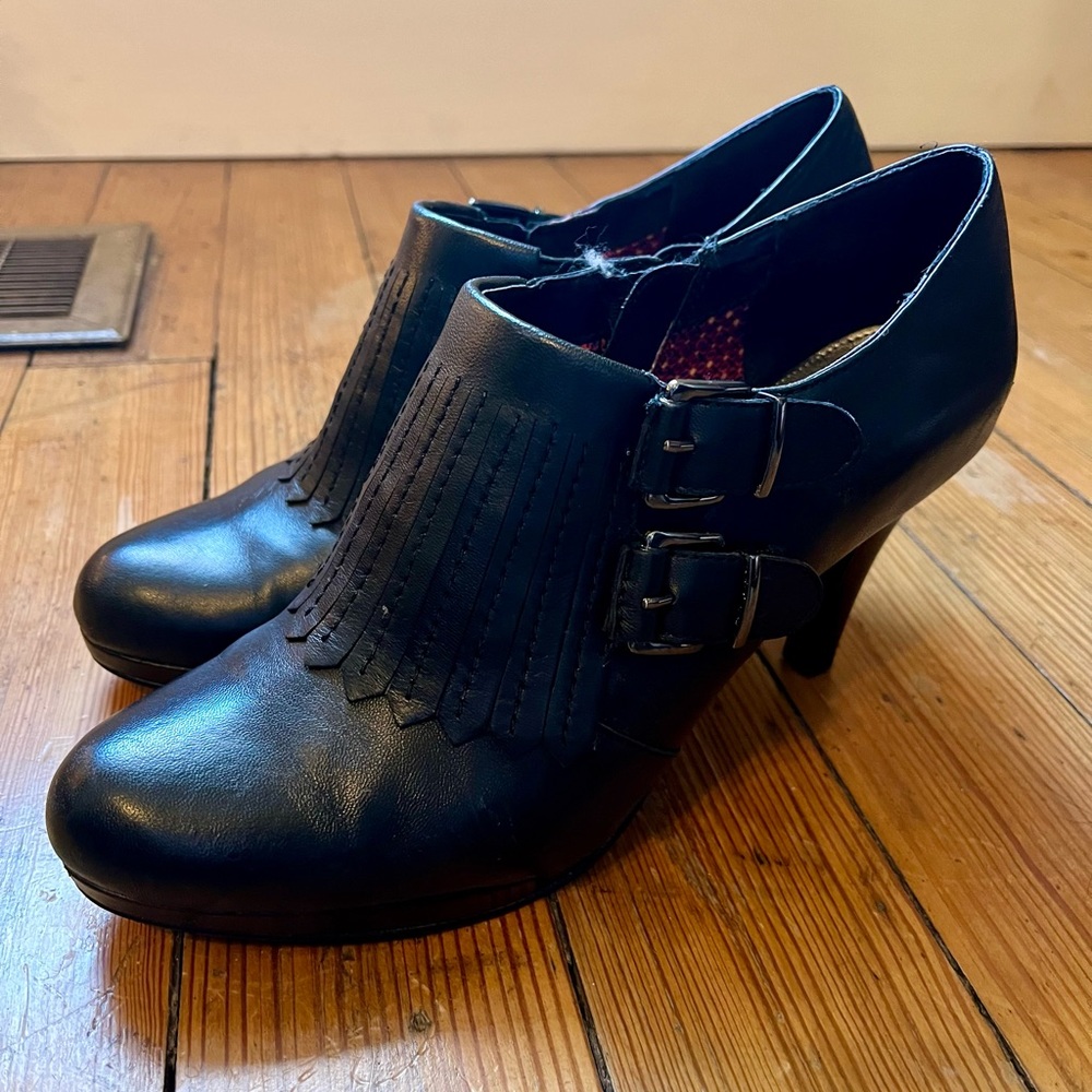 Anne Klein black ankle boot